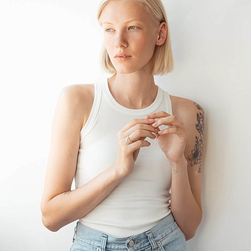 Кольцо в белом золоте с фианитами к07056 8