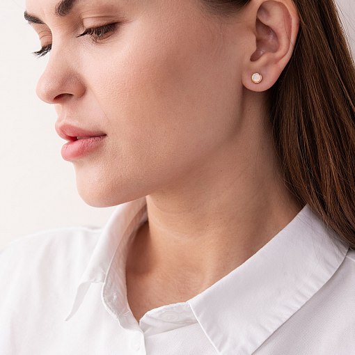 Золотые серьги-пусеты "Сияние" (синт. опал) 6 мм с05472 2