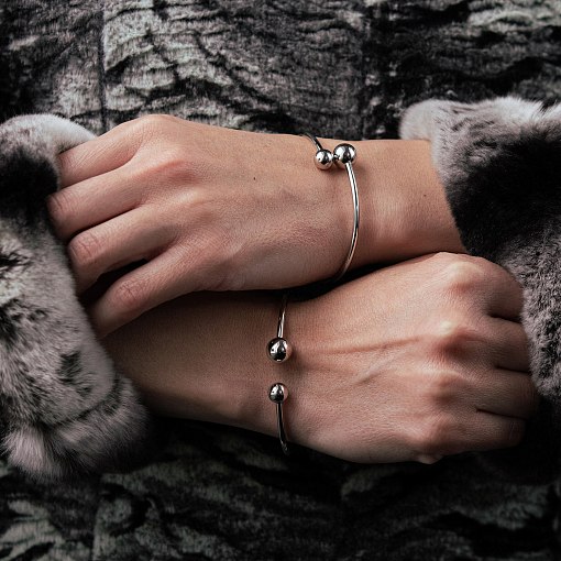 Жорсткий браслет 