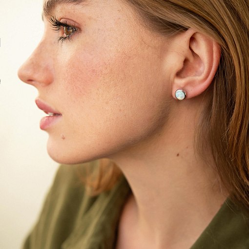 Золотые серьги-пусеты "Сияние" (синт. опал) 8 мм с07435 2