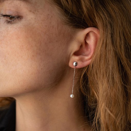 Серьги - пусеты "Жемчужина на цепочке" в белом золоте с08302 6