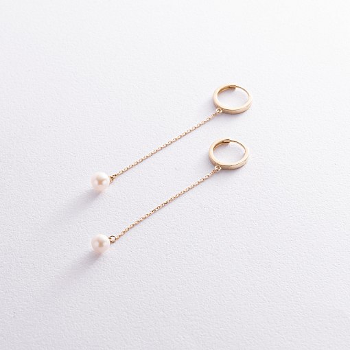 Серьги - кольца "Жемчужина на цепочке" в желтом золоте с08356