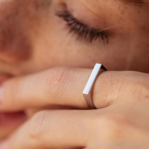 Каблучка в білому золоті (можливе гравіювання) к07452 2