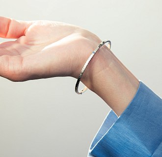 Жесткий браслет "Kylie" в белом золоте б05571 №15