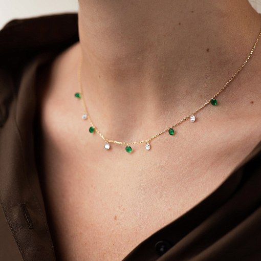 Колье в желтом золоте (зеленые и белые фианиты) кол02308