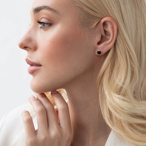 Золотые серьги - пусеты с ониксом с07018 4