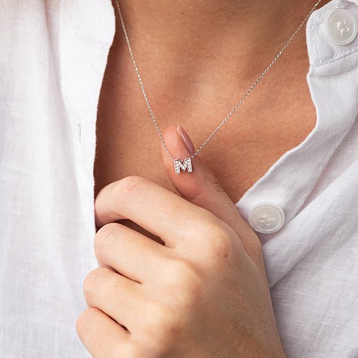 Кольє з буквою 