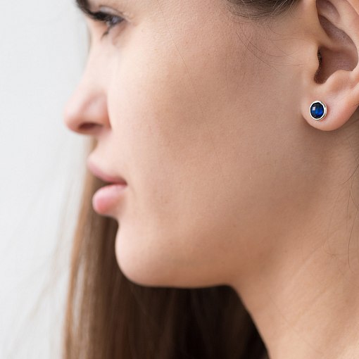 Золотые серьги-пусеты (синт. сапфир) с06463 3