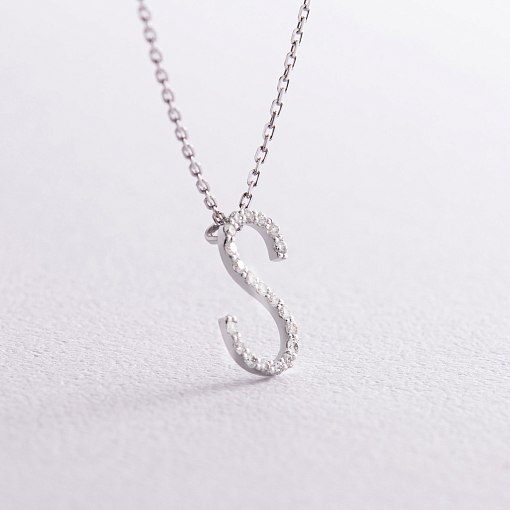 Золотое колье с буквой "S" с бриллиантами 133601121 2