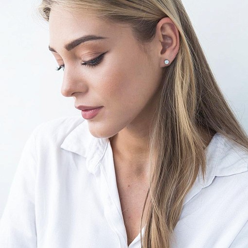 Золотые серьги-пусеты "Сияние" (синт. опал) 6 мм с05474 10