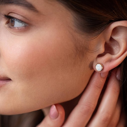 Золотые серьги-пусеты "Сияние" (синт. опал) 8 мм с06181 2