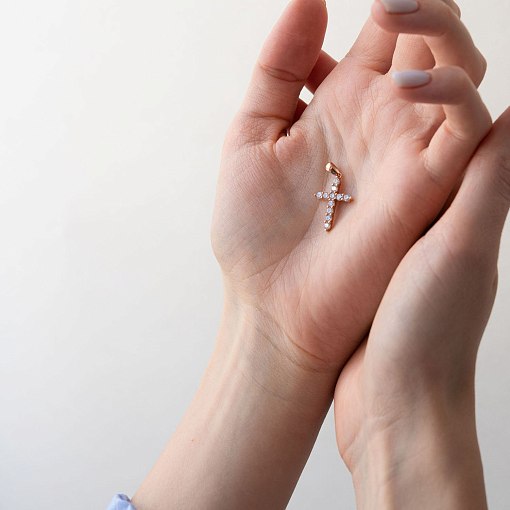 Золотой крестик с белыми фианитами п03562 2