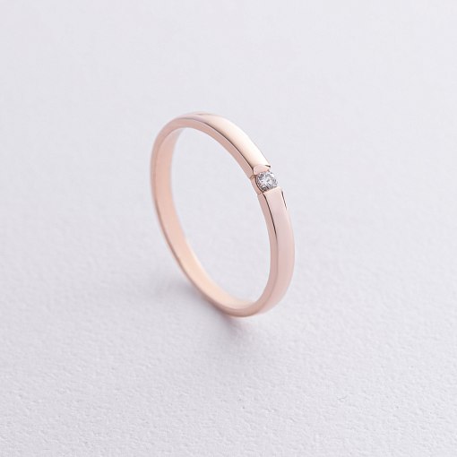 Каблучка з діамантом в червоному золоті кб0555м