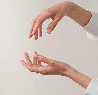 Кольцо "Жемчужина на цепочке" в желтом золоте к08346 №4