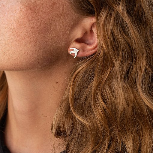 Серьги-пусеты "Птички" в белом золоте с06409 2