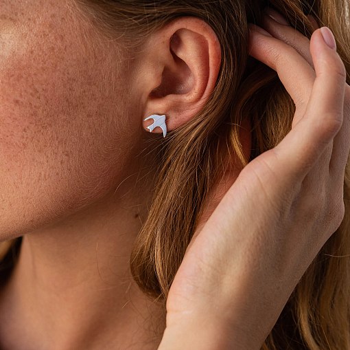 Серьги-пусеты "Птички" в белом золоте с06409 3