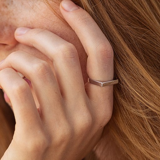 Каблучка в білому золоті (можливе гравіювання) к07452 4