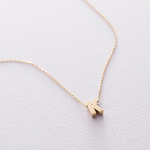 Кольє з літерою 