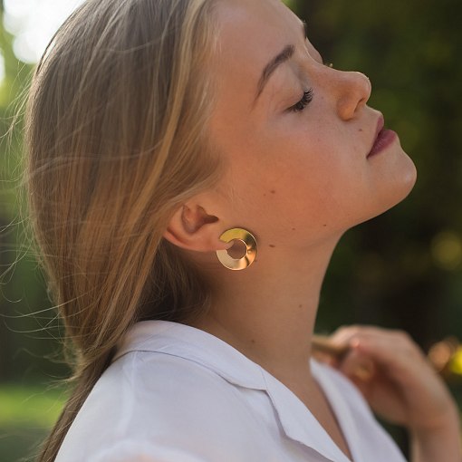 Золотые серьги-пусеты Головокружение (блестящие) с06465 10