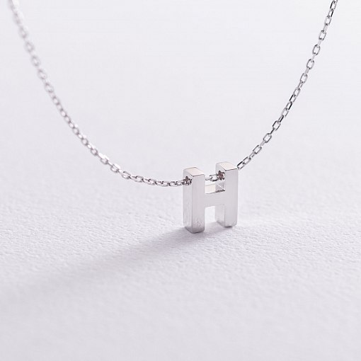 Кольє з буквою 