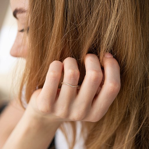 Кольцо "Особенное" с фианитами (желтое золото) к07467 8