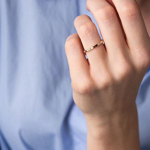 Золота каблучка з фіанітами в стилі мінімалізм к06556 2
