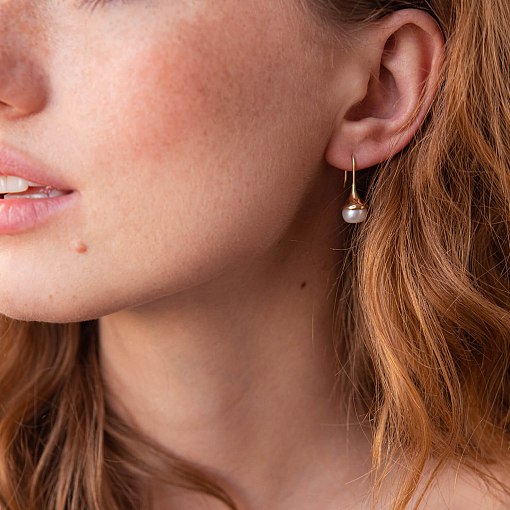 Золотые серьги - петельки с жемчугом с07865 2