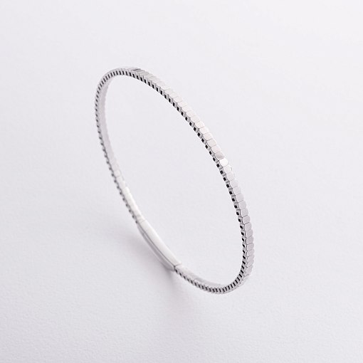 Жесткий браслет "Kylie" в белом золоте б05571