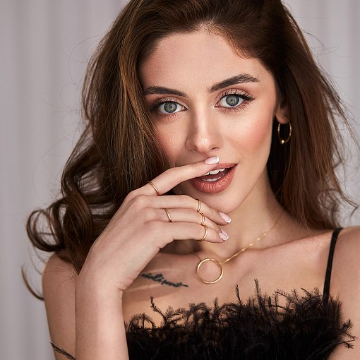 Тонка Каблучка 