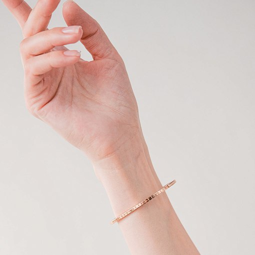 Жесткий золотой браслет "Кубики" б05613 13