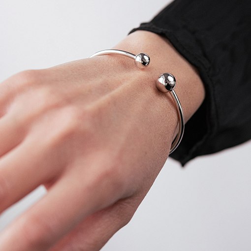 Жорсткий браслет 