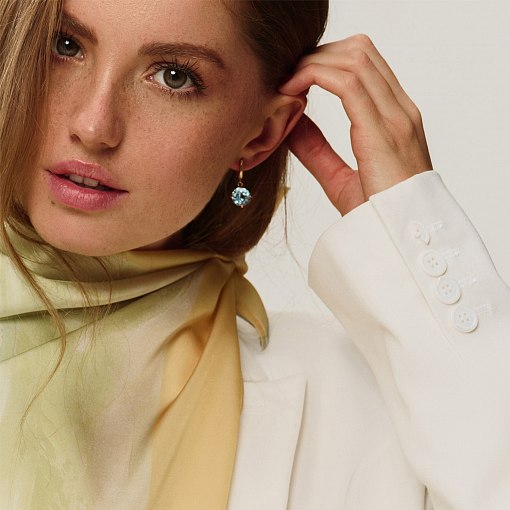 Золотые серьги "Влечение" с голубыми топазами с05295 3