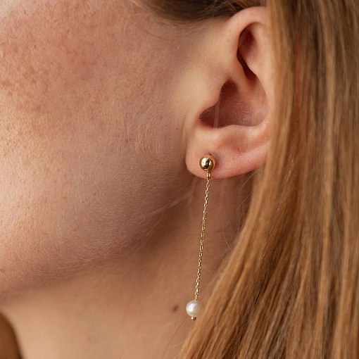 Серьги - пусеты "Жемчужина на цепочке" в желтом золоте с08360 2
