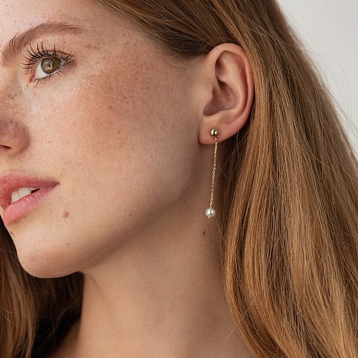 Серьги - пусеты "Жемчужина на цепочке" в желтом золоте с08360 4