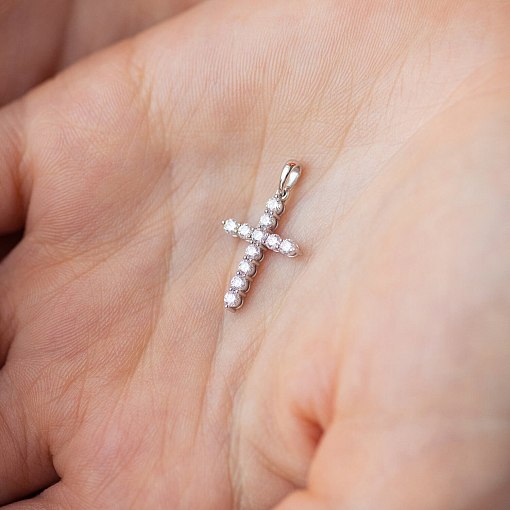 Крестик в белом золоте с бриллиантами 138321121 2