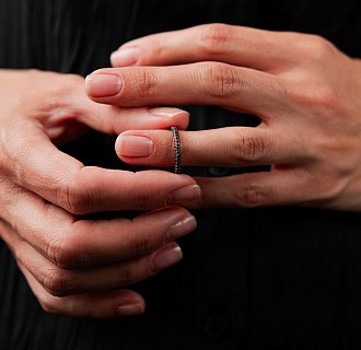 Золота каблучка з чорними діамантами кб0242sth №8