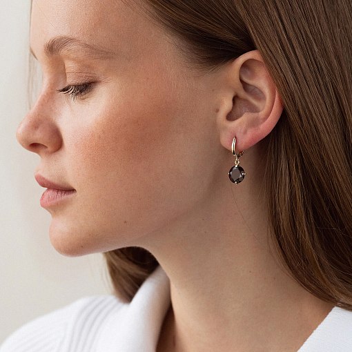 Золотые серьги "Влечение" с пиропом с08699 2