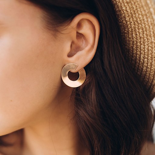 Золотые серьги-пусеты Головокружение (блестящие) с06465 11