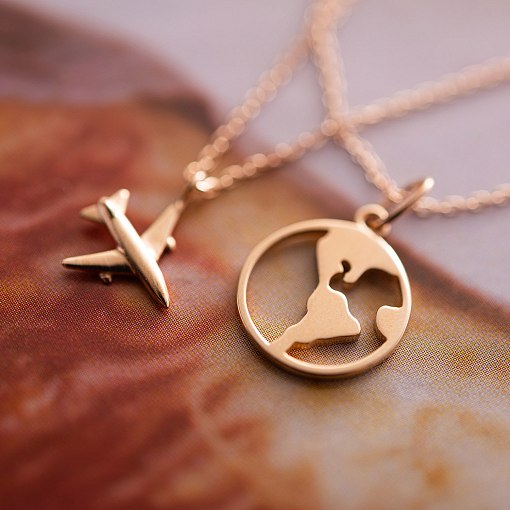 Кольє в червоному золоті 